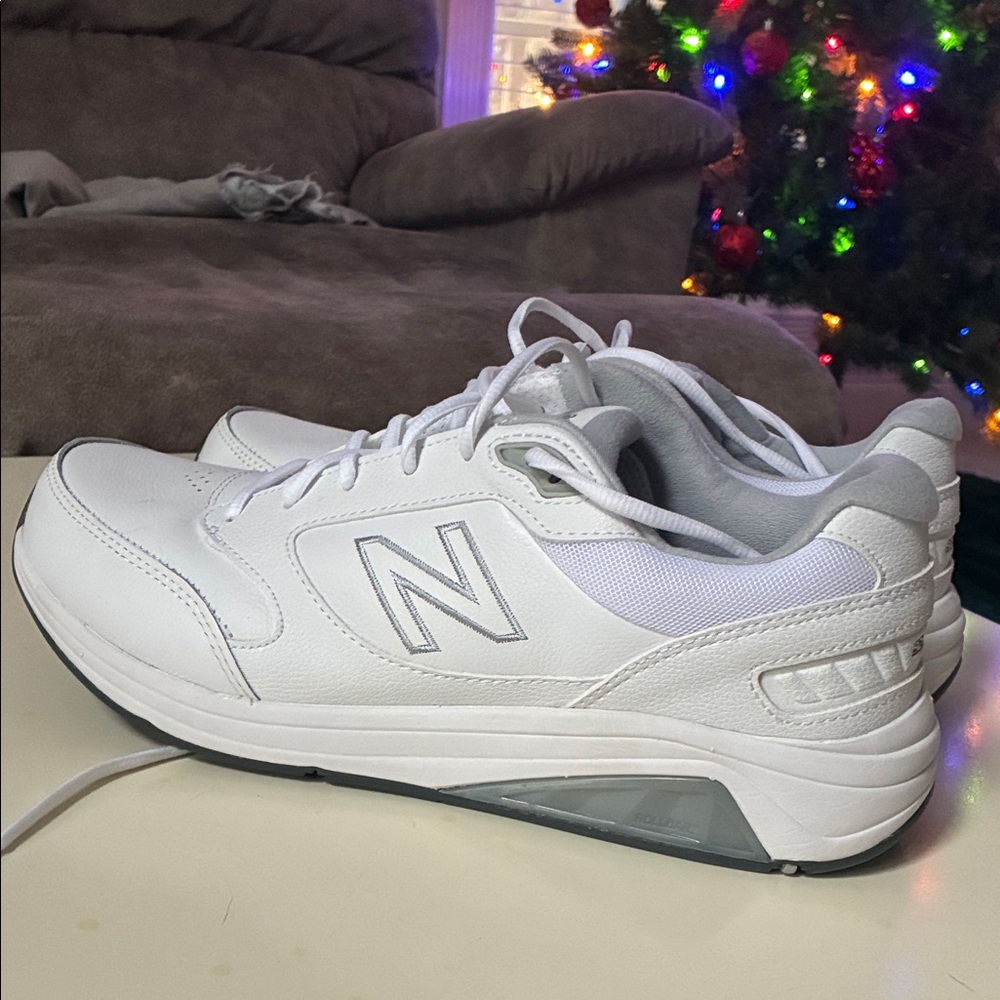 New Balance Men’s 928V3 Walking Shoes
